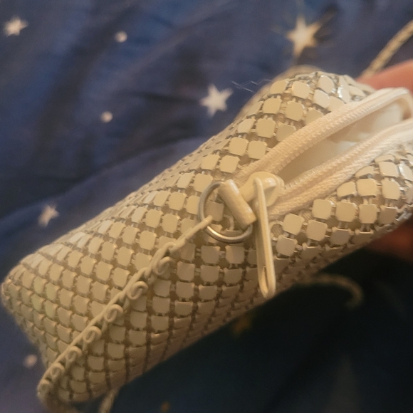 White Metal Mesh Chain Linked Mini Purse with Chain Strap - Picture 2 of 5